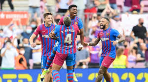 足球场上 足球场上